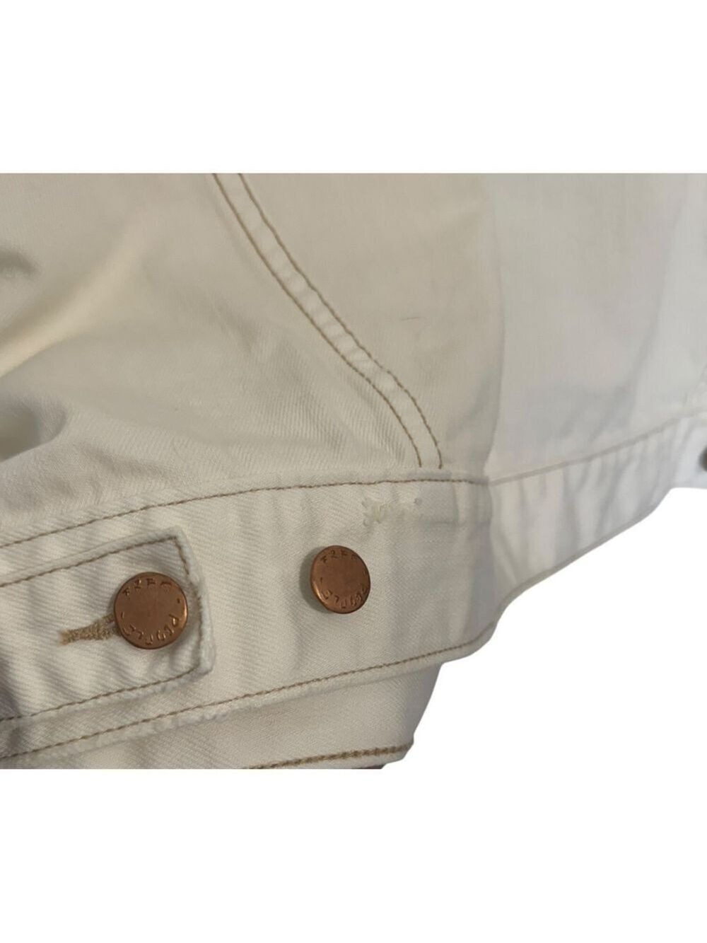 Free People Worn White Denim Trucker Boyfriend Fit Distressed Jacket M/L - Picture 6 of 12